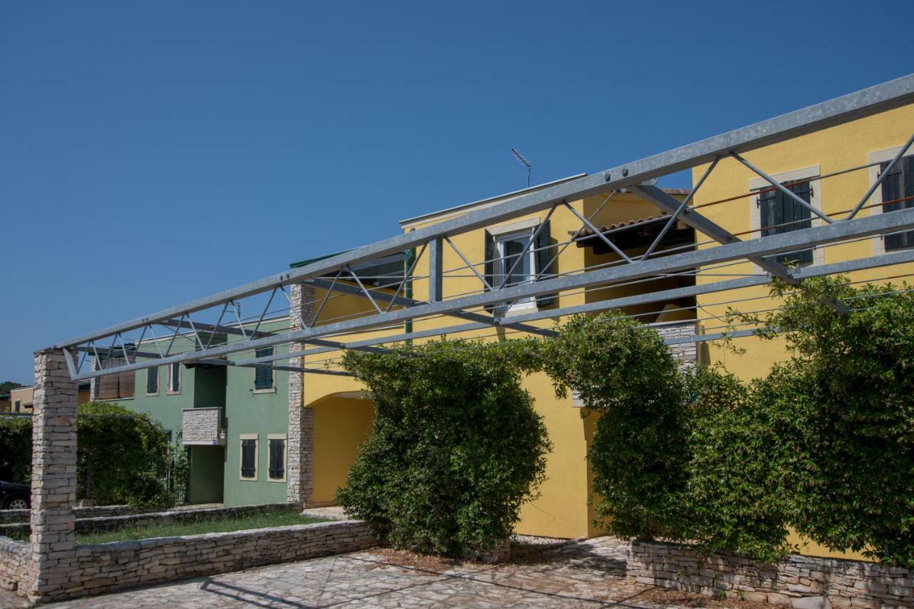 Apartmani Svjetionik Umag Exteriör bild